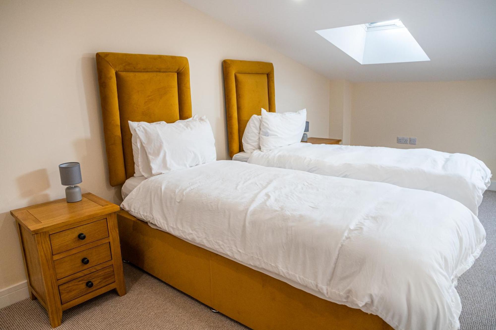 Apartamento Bears Court Cheltenham Exterior foto